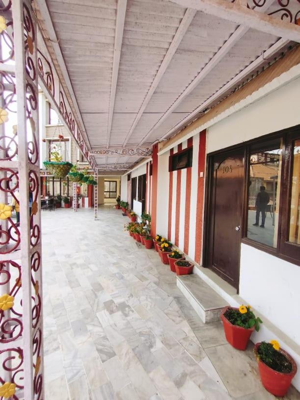 Deep Hotel Mussoorie Eksteriør billede